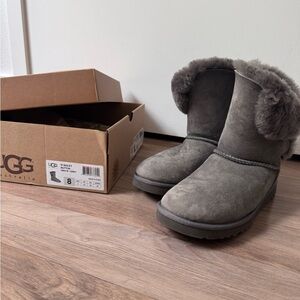 UGG Bailey Button Boots Grey